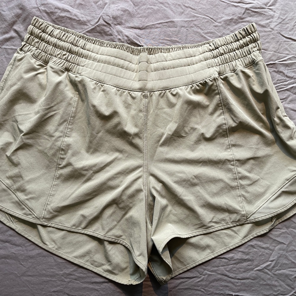 Hotty Hot High Rise short 4”